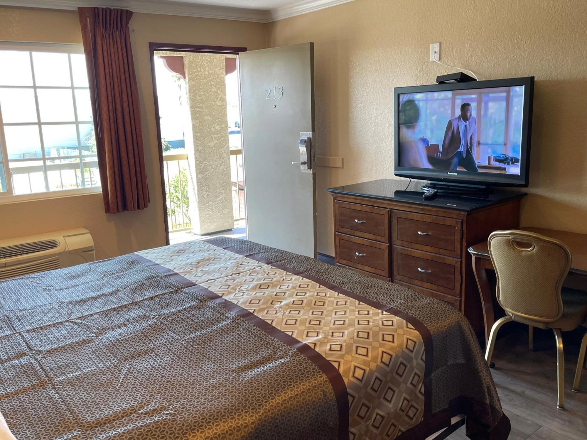 Motel Arlington 2*